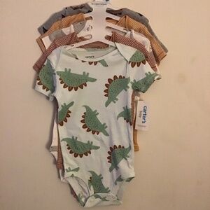Carters Set Of 5 Bodysuits